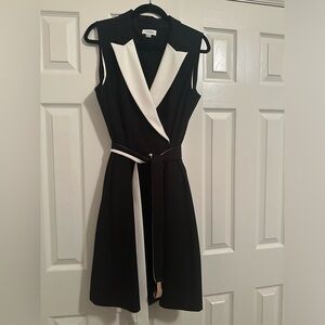 Black and White dress Calvin Klein size 14 with reversible belt